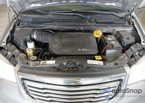 2014 Chrysler Town & Country Touring from USA, damaged, VIN 2C4RC1BG2ER221014